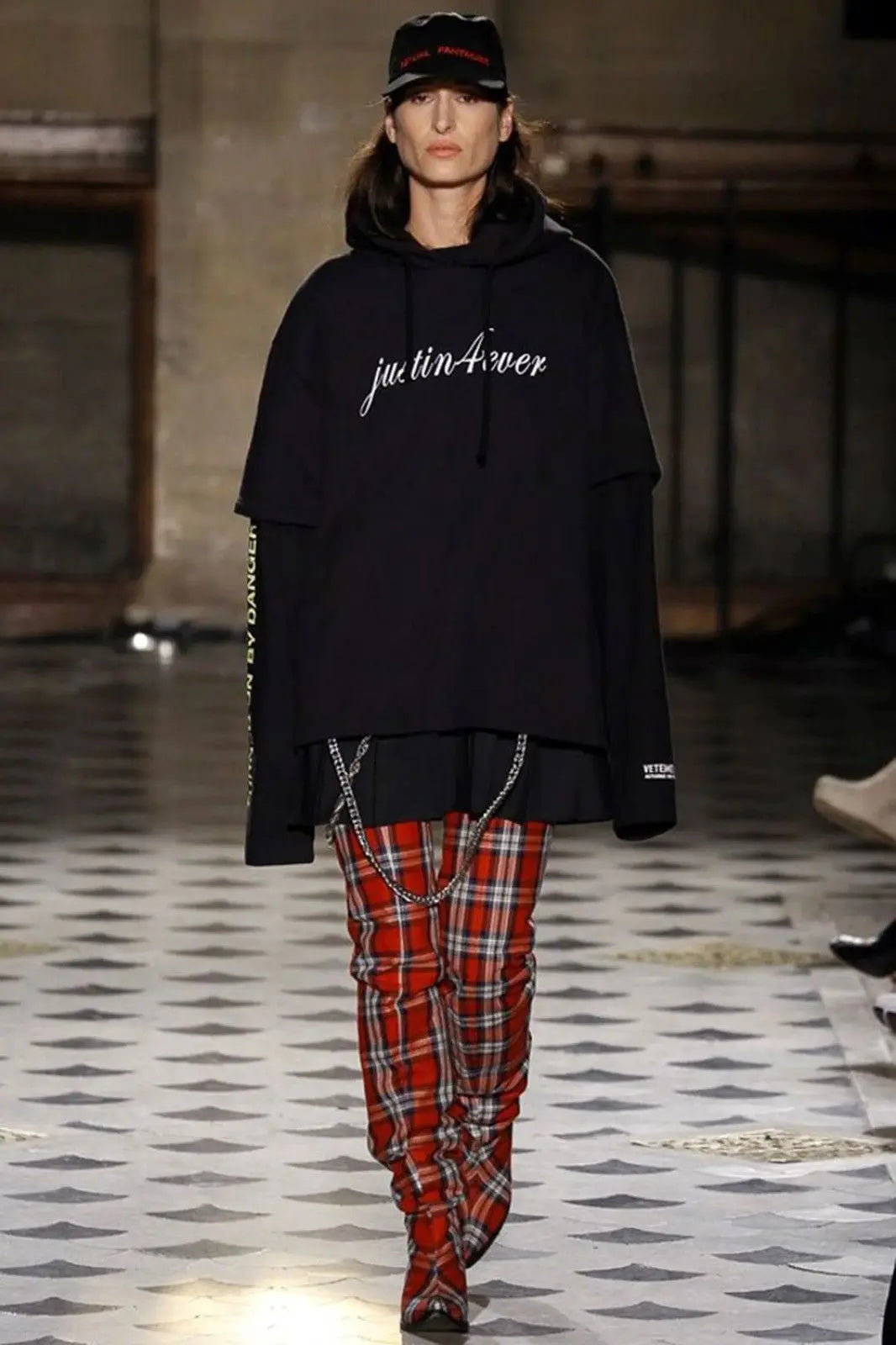 VETEMENTS AW’16 JUSTIN4EVER ' GUN CLUB ' HOODIE
